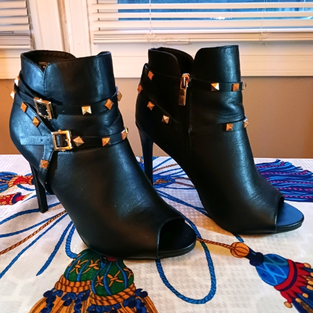 Black and gold open toe ankle boots